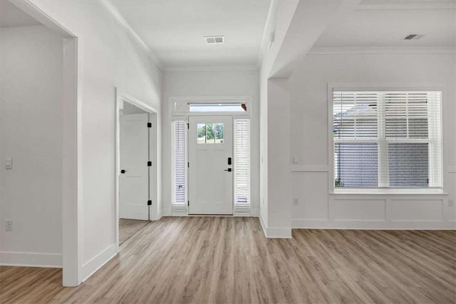 Spacious, unfurnished interior of a new home in Tuscany Hills, Douglasville (Image 32).
