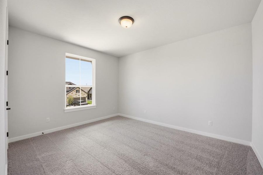 Spacious, unfurnished interior of a new home in Heritage, Dripping Springs (Image 26).