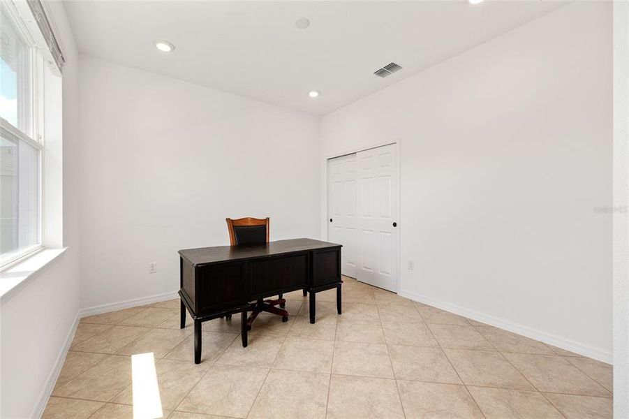 Furnished interior view inside a new home in Calesa Township, Ocala (Image 10). Furnished interior view inside a new home in Calesa Township, Ocala (Image 10).