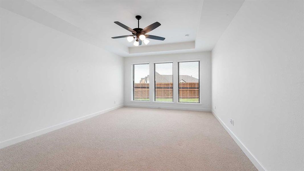 Spacious, unfurnished interior of a new home in Sweetgrass, Haslet (Image 16).