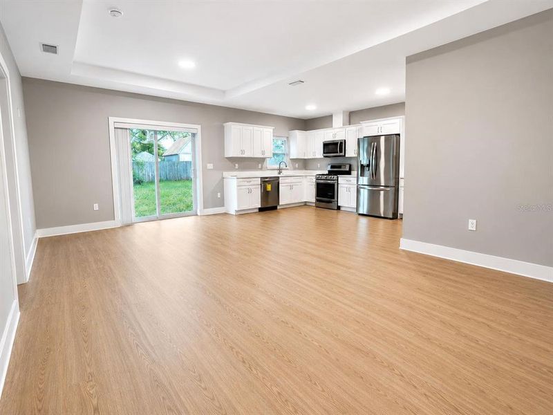 Spacious, unfurnished interior of a new home in , Spring Hill (Image 23).