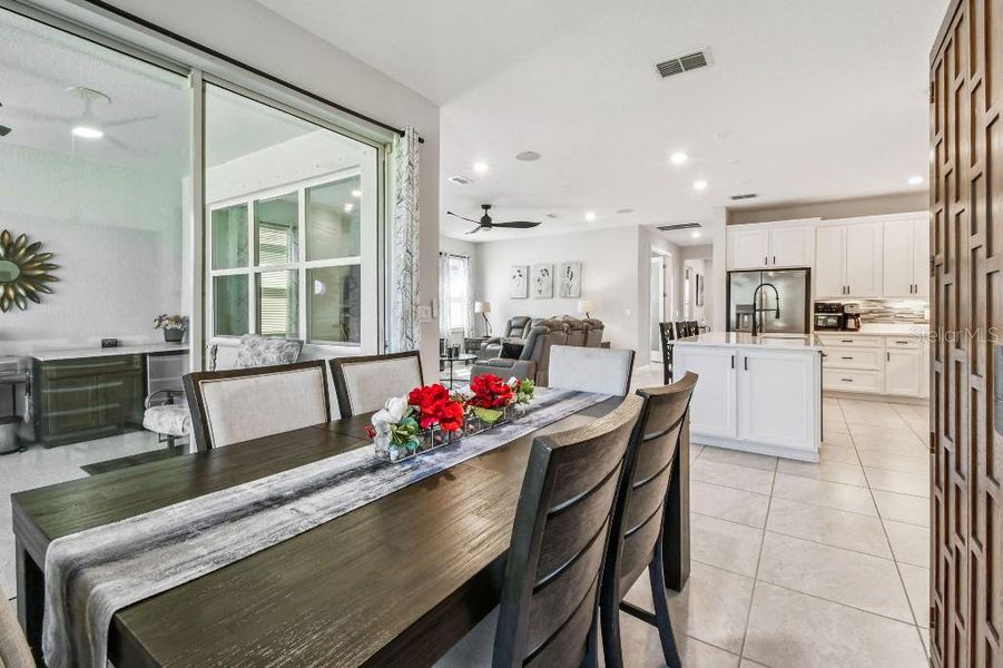 Furnished interior view inside a new home in , Land O' Lakes (Image 28).