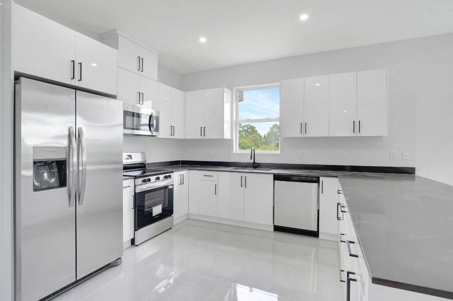 8-web-or-mls-P1793333