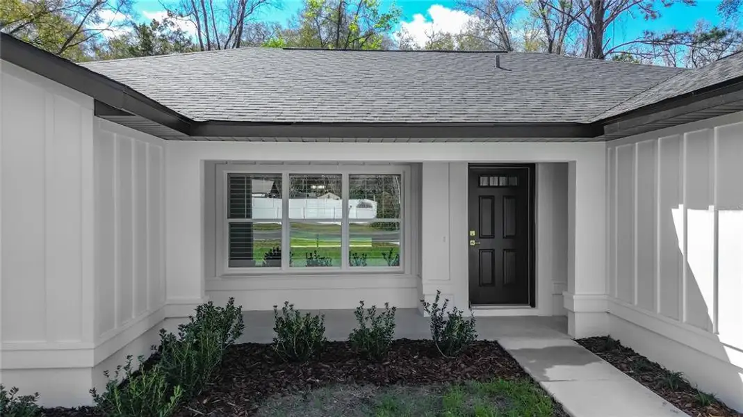 Exterior details and patio area of a home in , Ocala (Image 32).