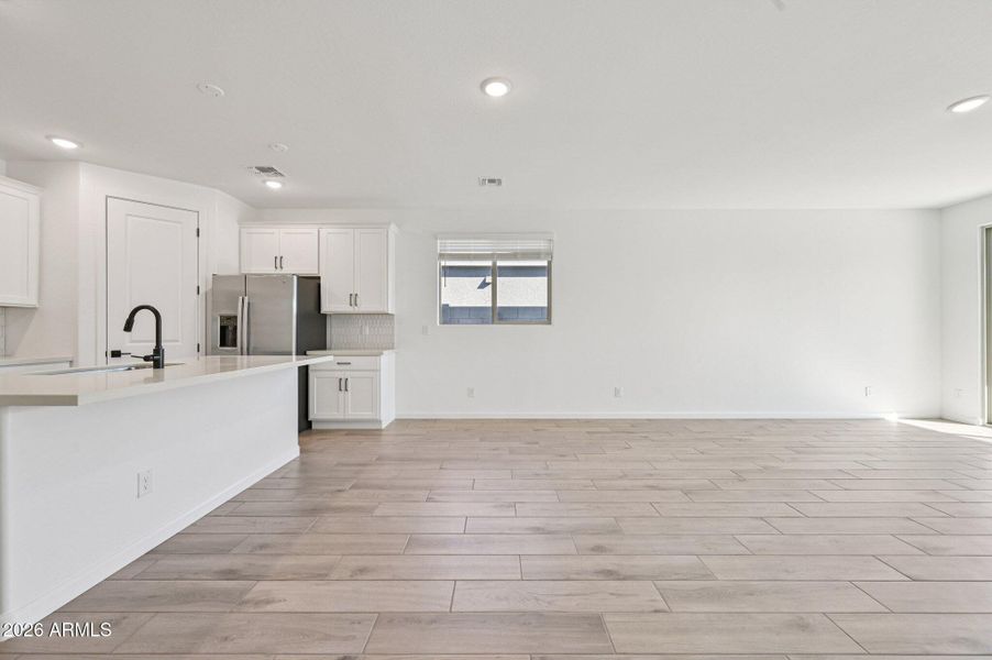 11-web-or-mls-W Buist Ave-S1001-011