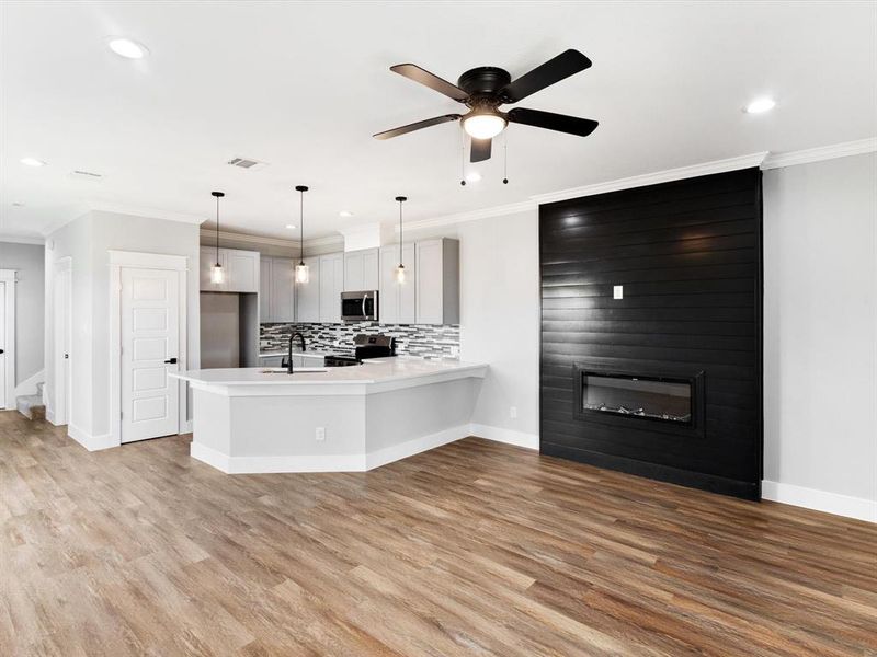 Furnished interior view inside a new home in , Fort Worth (Image 7).
