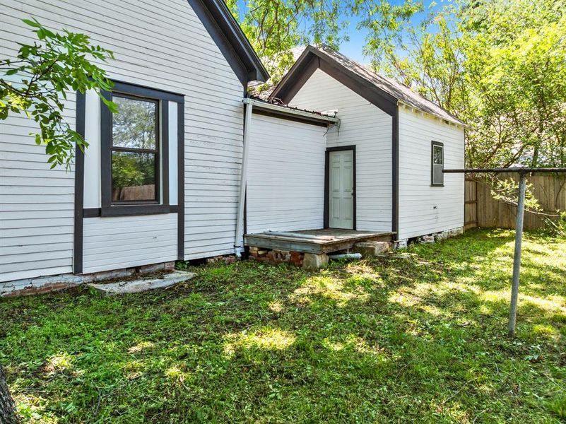 Exterior details and patio area of a home in , Hillsboro (Image 3). Exterior details and patio area of a home in , Hillsboro (Image 3).