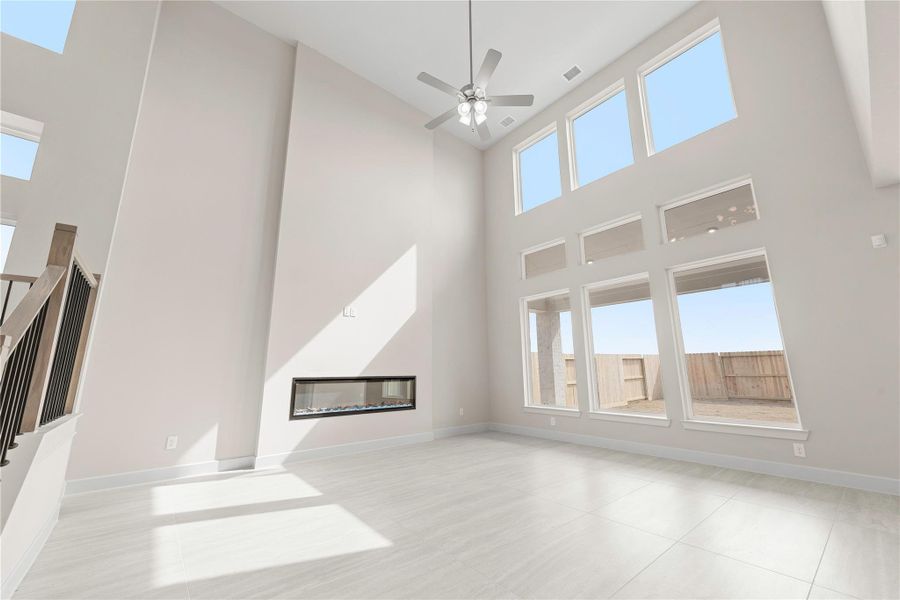 Spacious, unfurnished interior of a new home in Cross Creek West, Fulshear (Image 11).