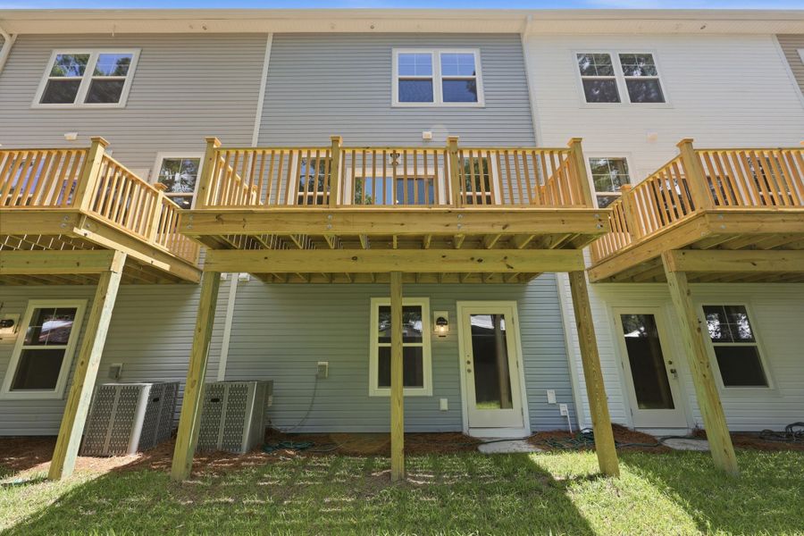 Exterior details and patio area of a home in Rhetts Cove, Johns Island (Image 16).