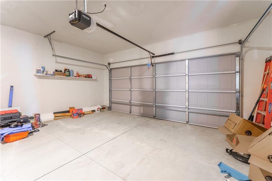 Spacious, unfurnished interior of a new home in Edenglen, Buford (Image 42).
