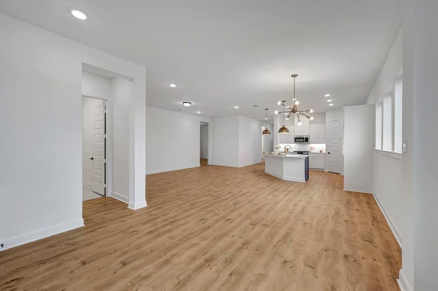 Spacious, unfurnished interior of a new home in Talia – Garden Series, Mesquite (Image 27).