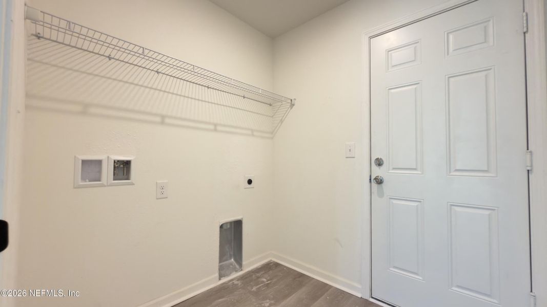 Spacious, unfurnished interior of a new home in , Jacksonville (Image 14).