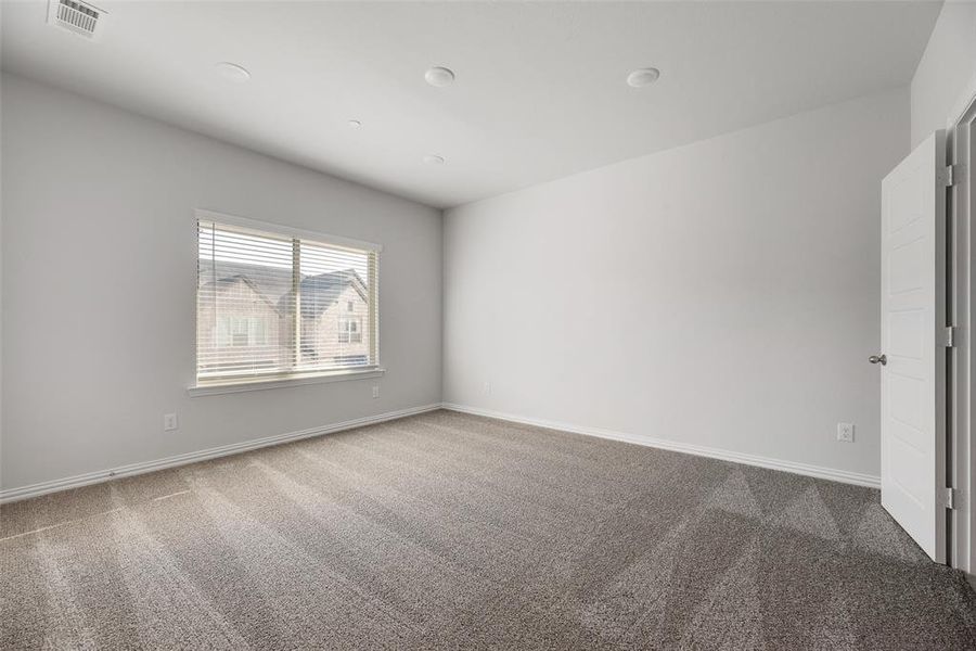 Spacious, unfurnished interior of a new home in , Frisco (Image 18).