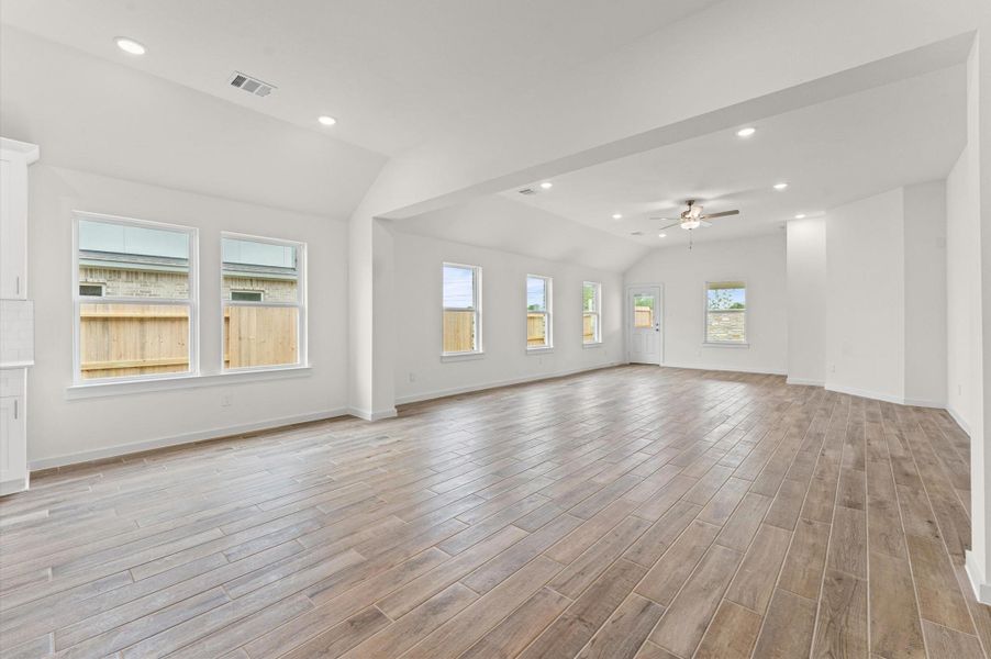 Spacious, unfurnished interior of a new home in , Angleton (Image 13). Spacious, unfurnished interior of a new home in , Angleton (Image 13).