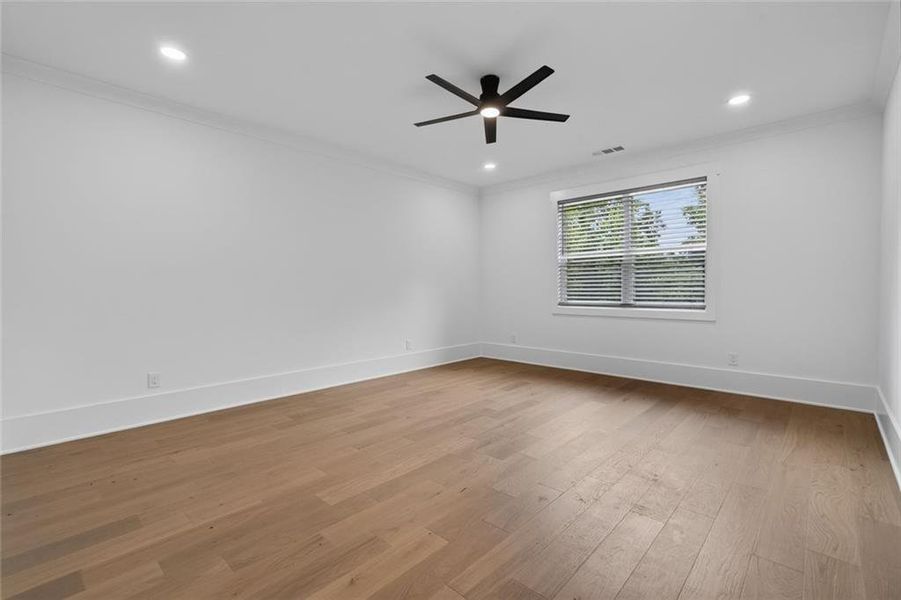 Spacious, unfurnished interior of a new home in , Bethlehem (Image 64).