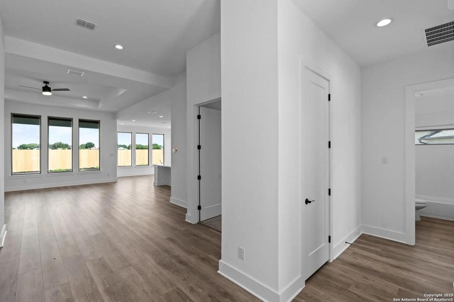 Spacious, unfurnished interior of a new home in Legacy at Lake Dunlap, New Braunfels (Image 21). Spacious, unfurnished interior of a new home in Legacy at Lake Dunlap, New Braunfels (Image 21).