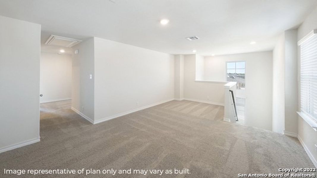 Spacious, unfurnished interior of a new home in Brookstone Creek, San Antonio (Image 16).