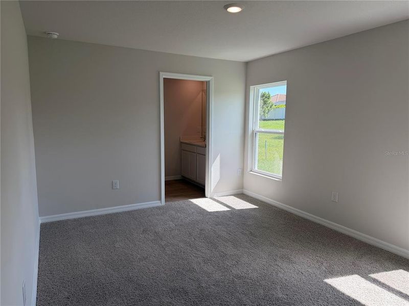 Spacious, unfurnished interior of a new home in Mandarin Grove, Palmetto (Image 23). Spacious, unfurnished interior of a new home in Mandarin Grove, Palmetto (Image 23).