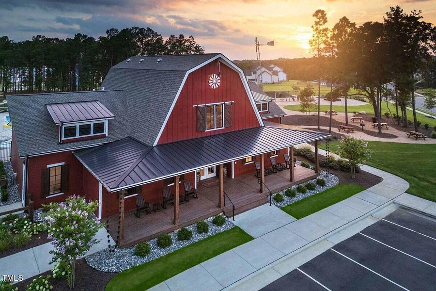 190 Retreat Dr- Clubhouse Aerial