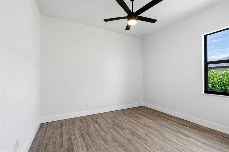 Spacious, unfurnished interior of a new home in , Port Charlotte (Image 23).
