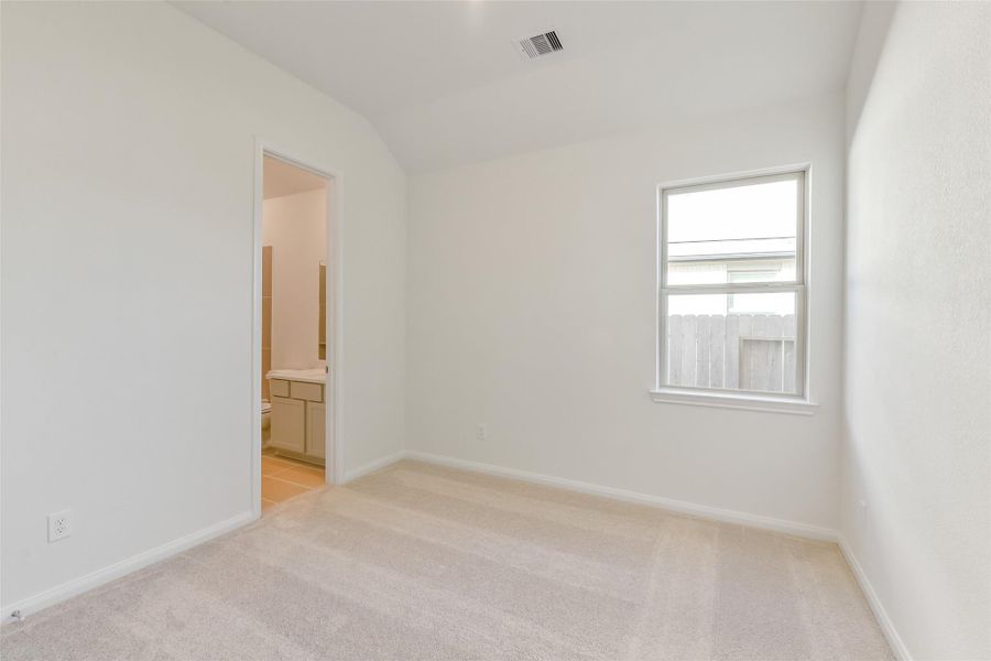 Spacious, unfurnished interior of a new home in Stone Creek Ranch, Hockley (Image 30).