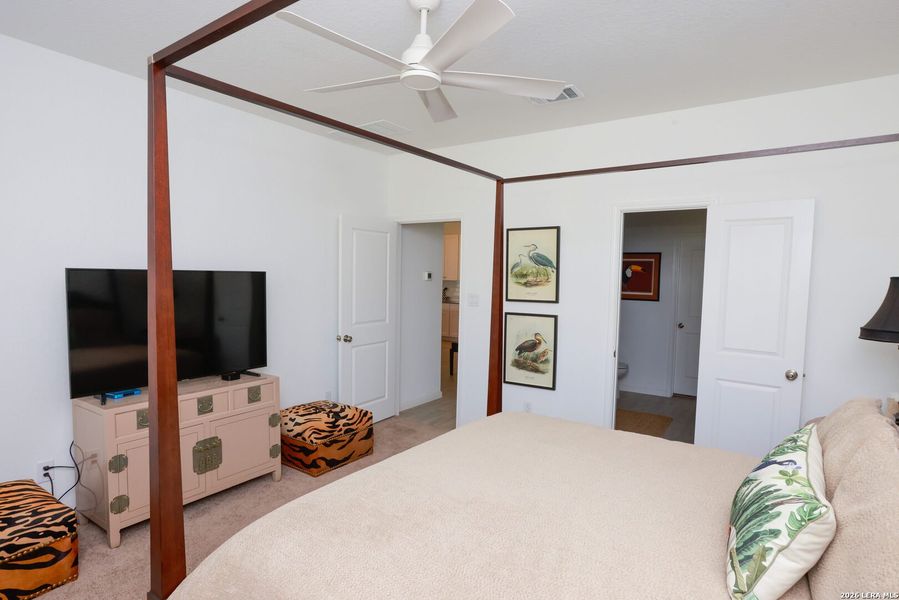 Furnished interior view inside a new home in Hidden Trails, Bulverde (Image 45).