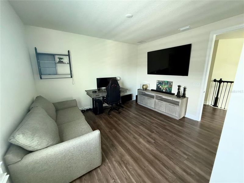 Furnished interior view inside a new home in , Orlando (Image 11).