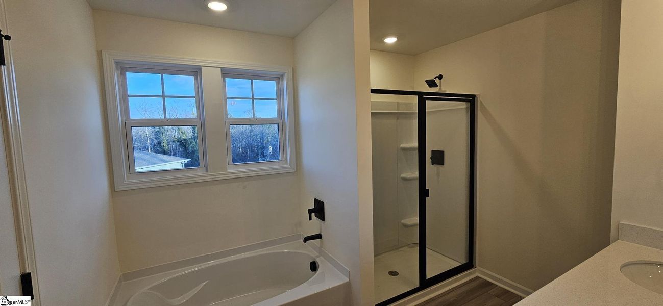 Image 26 of a home in Sedona.