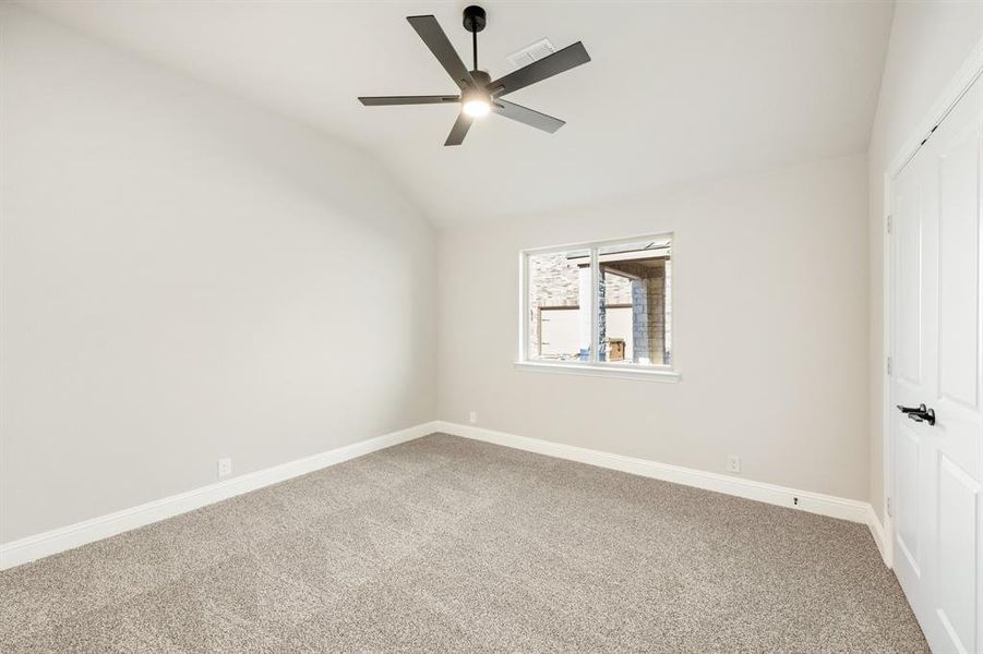 Spacious, unfurnished interior of a new home in Abe's Landing, Granbury (Image 29).