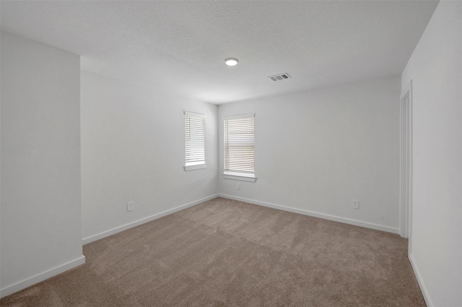 Spacious, unfurnished interior of a new home in Moran Ranch, Willis (Image 34).