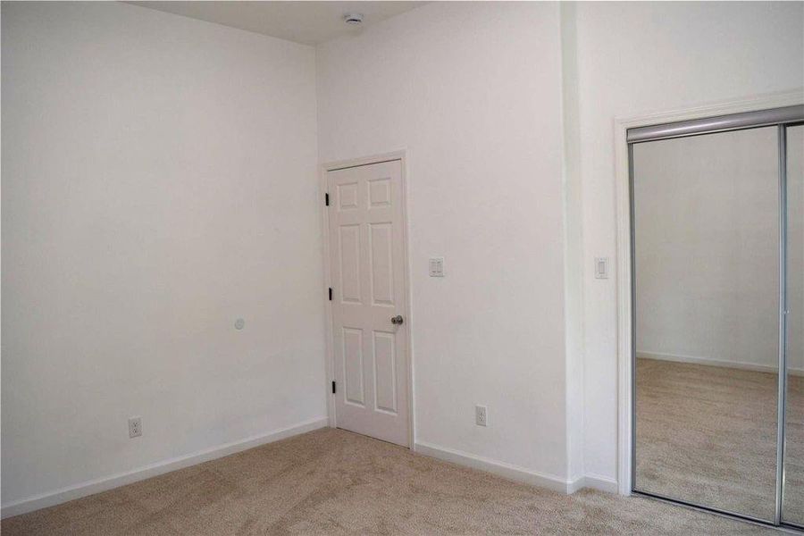 Spacious, unfurnished interior of a new home in , Cleveland (Image 13).