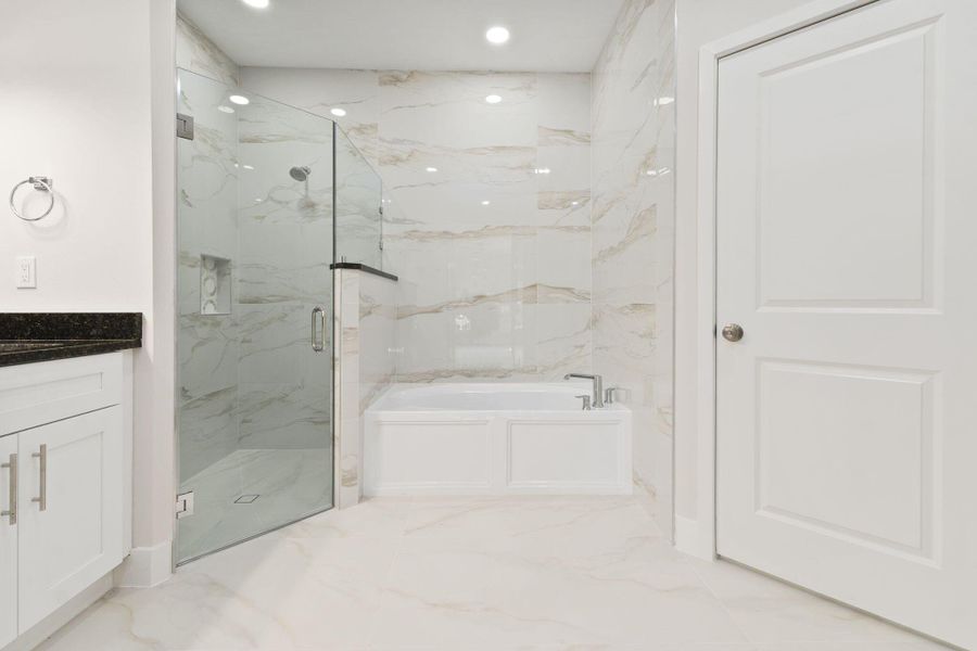 Furnished interior view inside a new home in , Fort Pierce (Image 17).