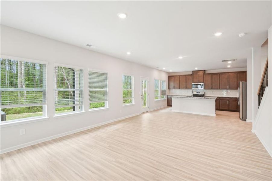 Spacious, unfurnished interior of a new home in Westmont Preserve, Powder Springs (Image 15). Spacious, unfurnished interior of a new home in Westmont Preserve, Powder Springs (Image 15).