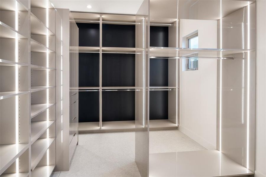 Furnished interior view inside a new home in , Dallas (Image 11).