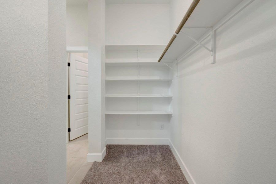 Owner' Closet Owner' Closet