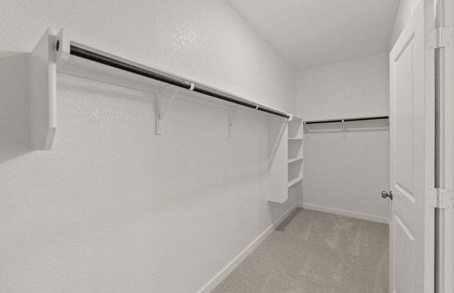 Spacious, unfurnished interior of a new home in Sonterra, Jarrell (Image 30).