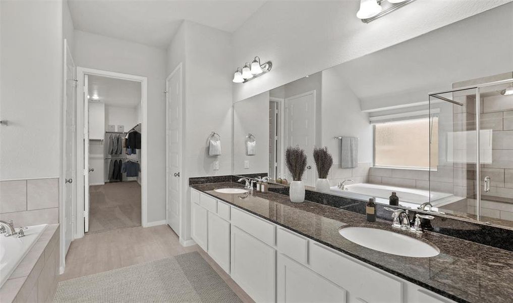 Double sinks in owner's bath (*Photo not of actual home and used for illustration purposes only.)