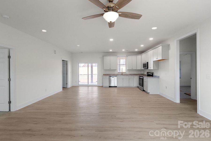 Spacious, unfurnished interior of a new home in , Monroe (Image 12).
