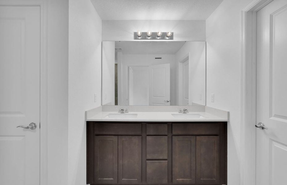 Landmark | Owner's Bathroom