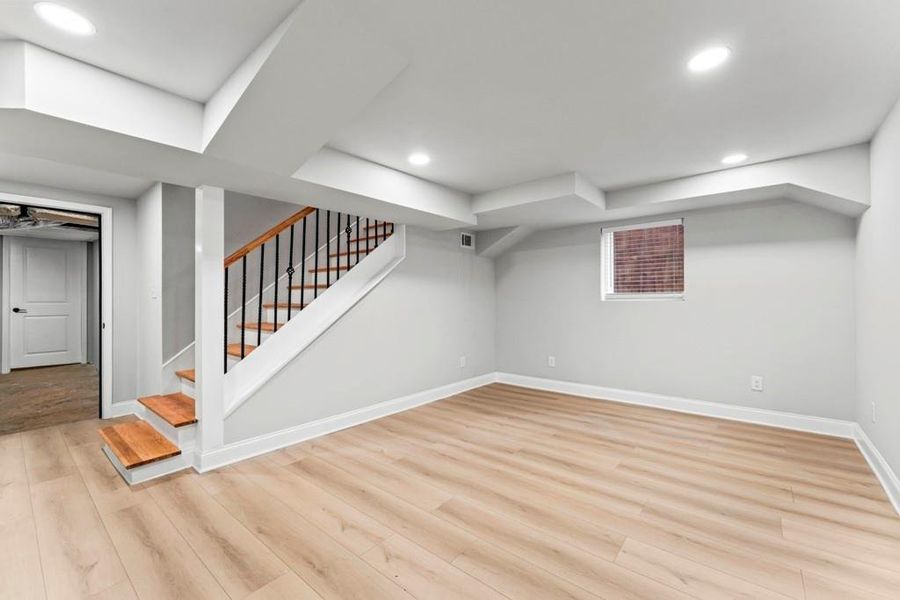 Spacious, unfurnished interior of a new home in , Atlanta (Image 37). Spacious, unfurnished interior of a new home in , Atlanta (Image 37).