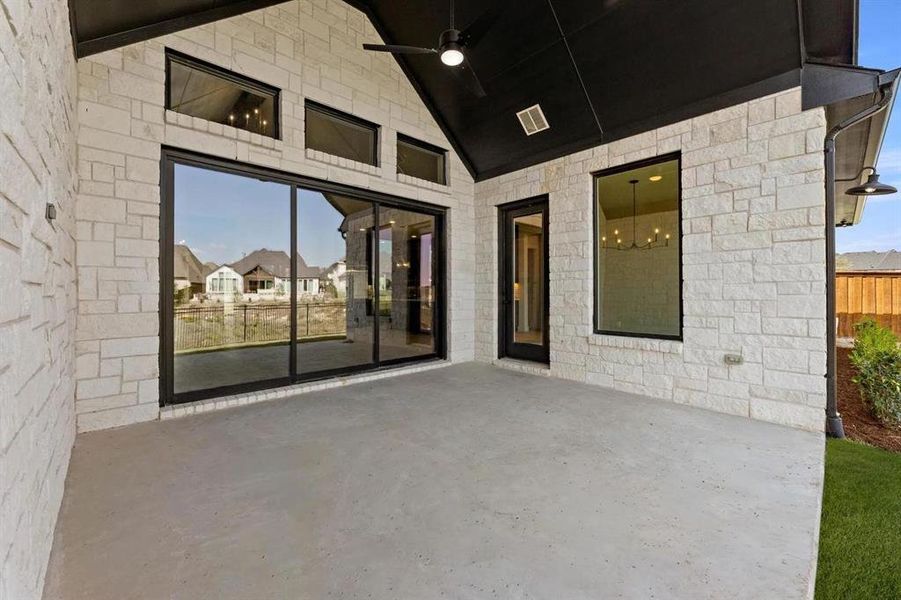 The Eastland II G Outdoor Living Area The Eastland II G Outdoor Living Area