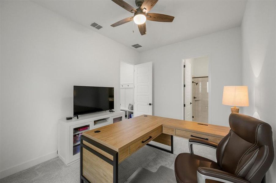 Furnished interior view inside a new home in Sonoma Verde, McLendon-Chisholm (Image 16).