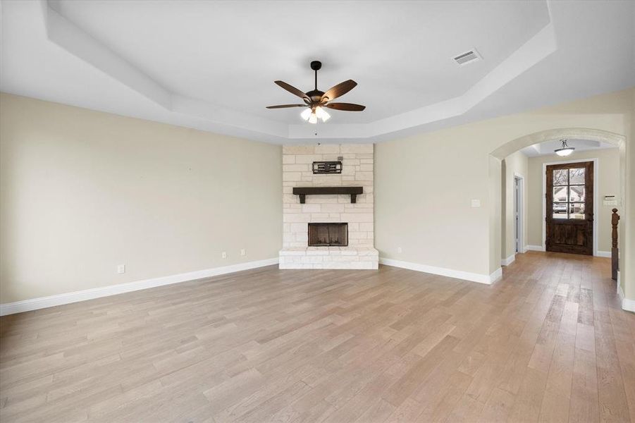 Spacious, unfurnished interior of a new home in Massey Meadows, Midlothian (Image 34).