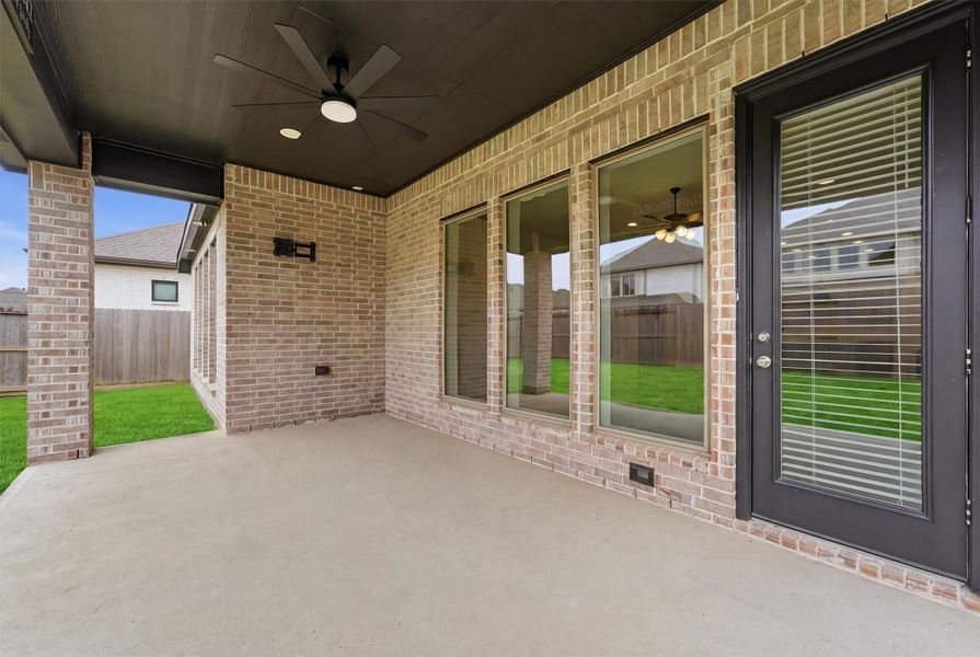 Exterior details and patio area of a home in Riceland, Mont Belvieu (Image 3). Exterior details and patio area of a home in Riceland, Mont Belvieu (Image 3).