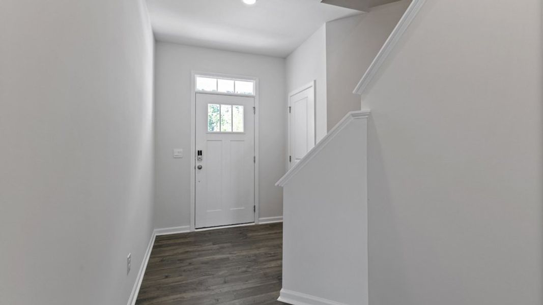 Spacious, unfurnished interior of a new home in Copper Run South, Durham (Image 9).