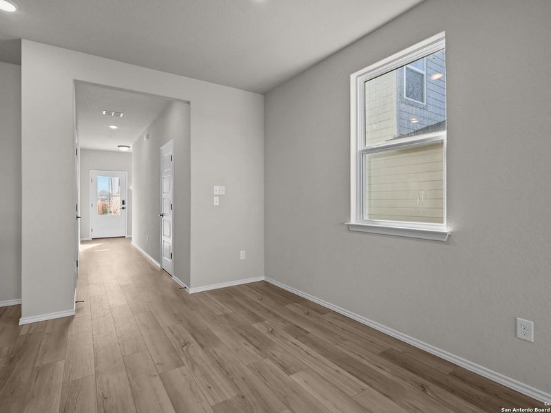 Spacious, unfurnished interior of a new home in Applewhite Meadows, San Antonio (Image 15).