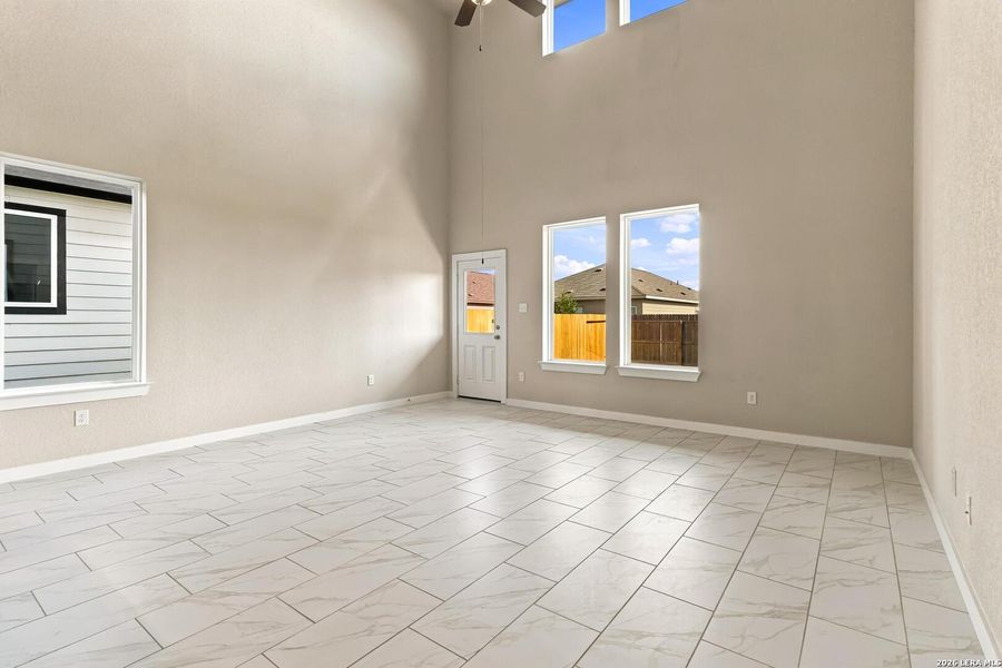 Spacious, unfurnished interior of a new home in Cordova Crossing, Seguin (Image 34).
