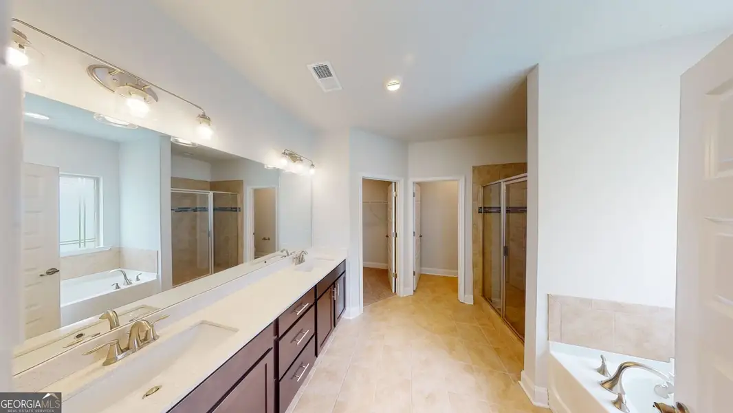 Furnished interior view inside a new home in Oakview Estates, Macon (Image 7).