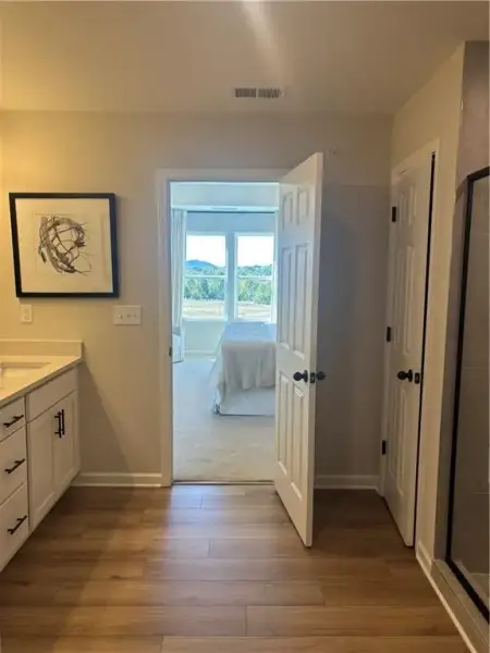 Image 18 of a home in Hemingway.