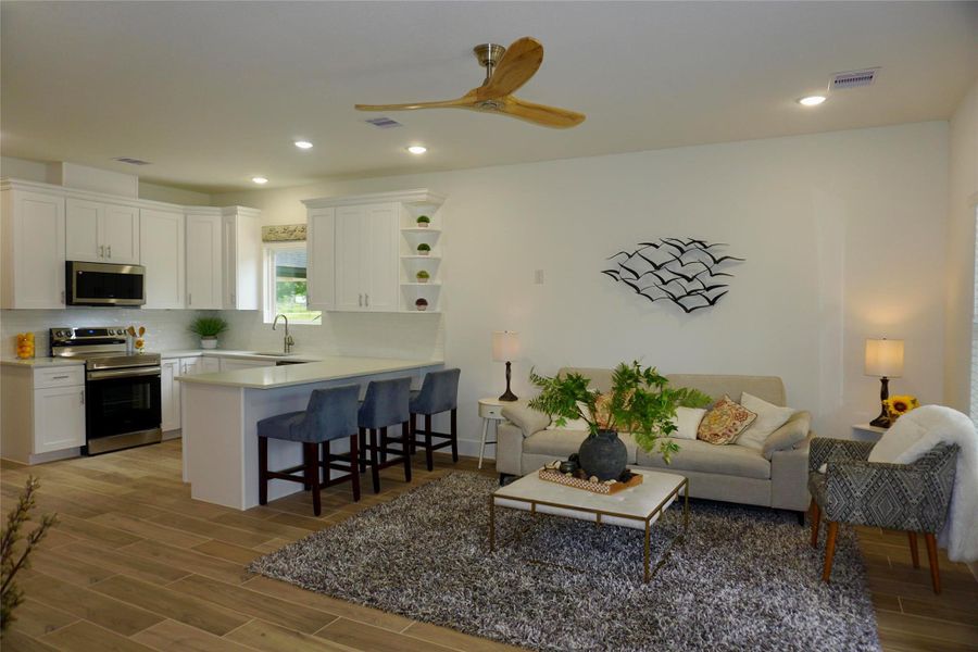 Furnished interior view inside a new home in , Hempstead (Image 7).